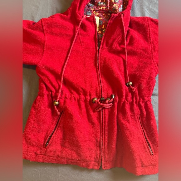 Girls GAP Authentic Vintage Red Coat with Hood and Drawstring Waist Size Medium - Picture 6 of 9